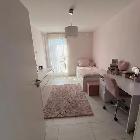 Modern Design House With Garden & Terrace - Modernes Eckhaus Mit Gartenterasse Appartement *